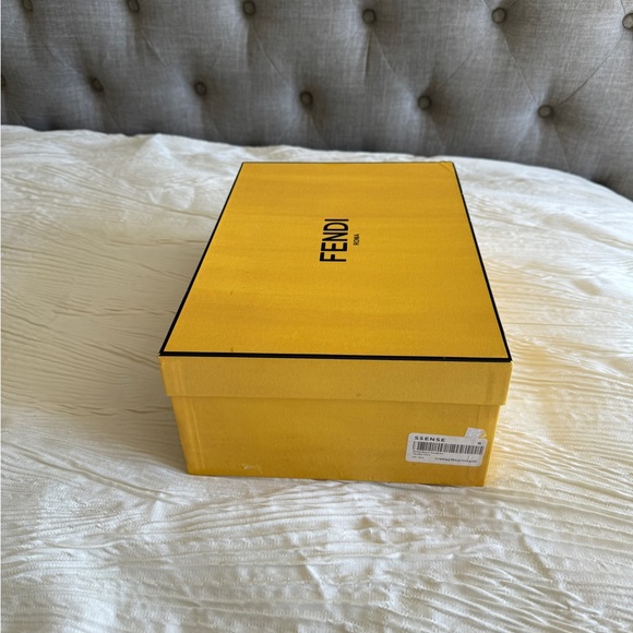 Fendi Shoe Box that you can use for decoration or social media content - Picture 3 of 7